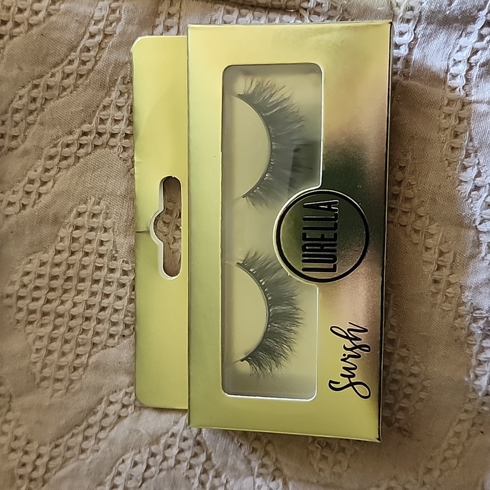 Eyelashes